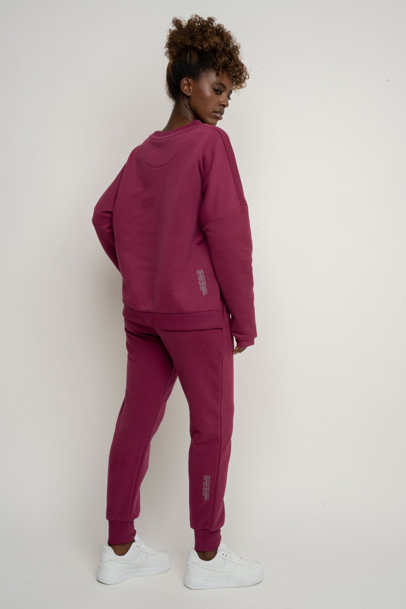 BLUZA O KROJU REGULAR FIT Z DŁUŻSZYM TYŁEM BURGUNDOWY - COOK