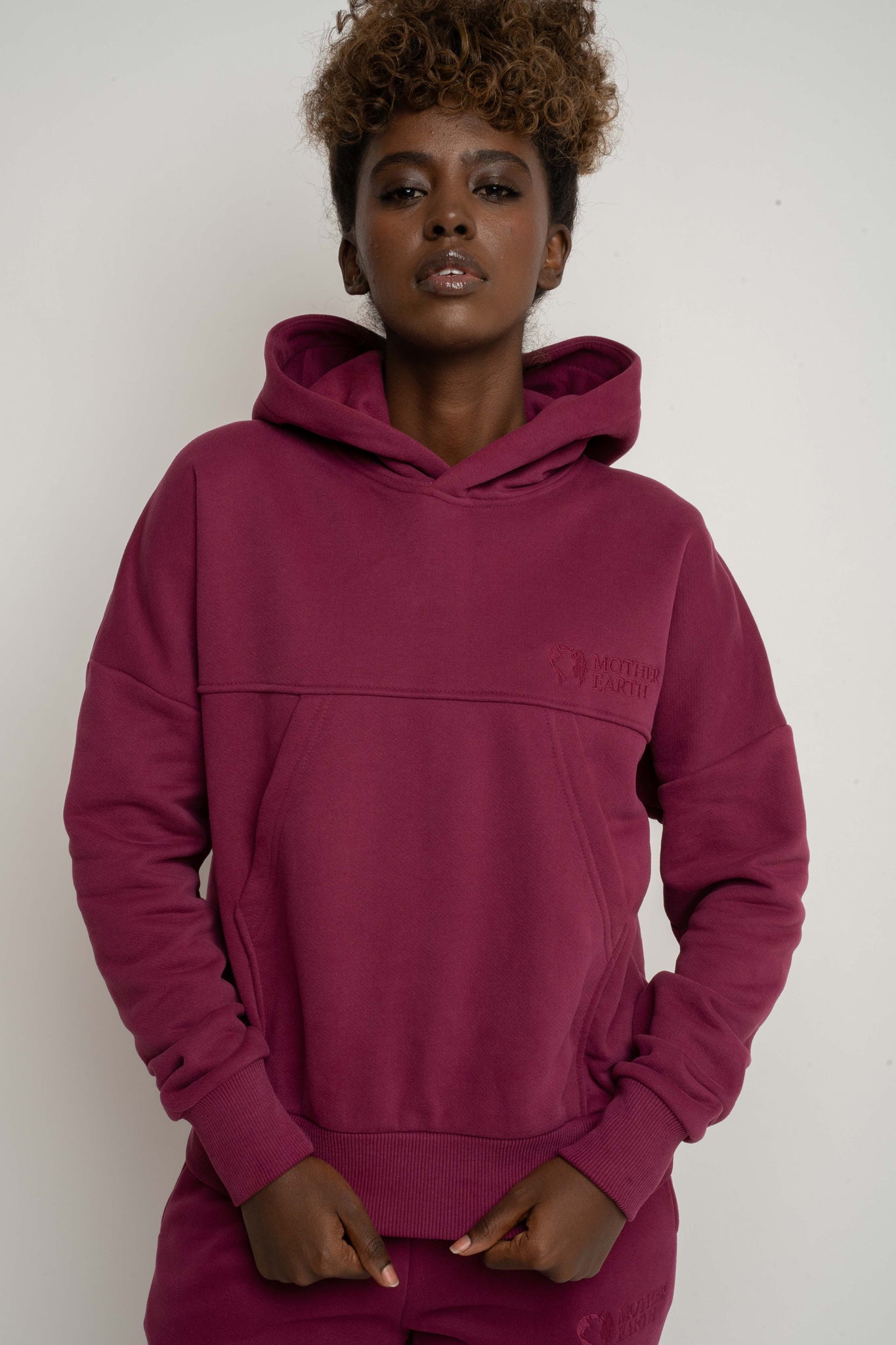BLUZA Z KAPTUREM BURGUNDOWA - MURIA