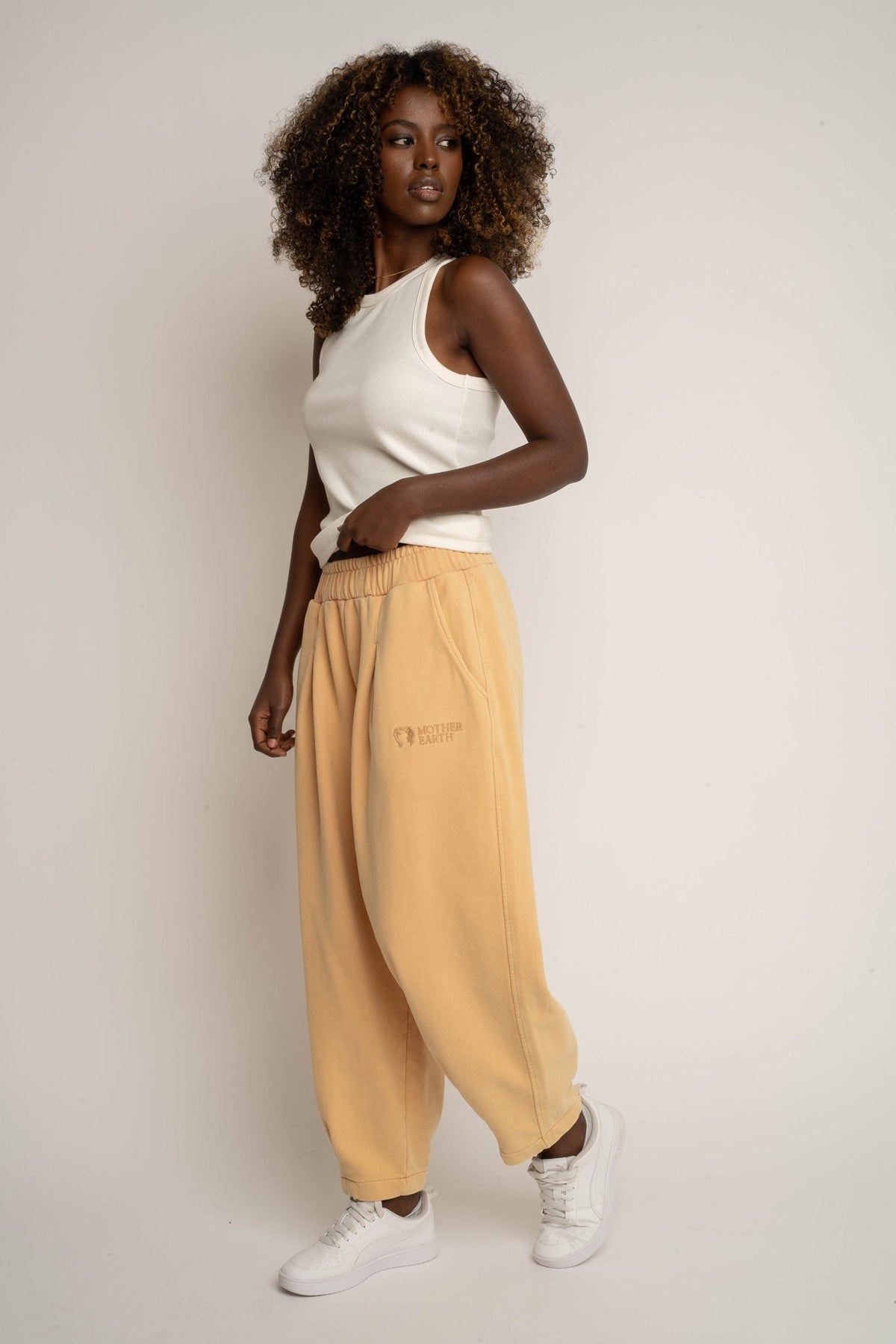 WASHED MUSTARD BALLOON FIT JOGGERS - RIBE PETIT