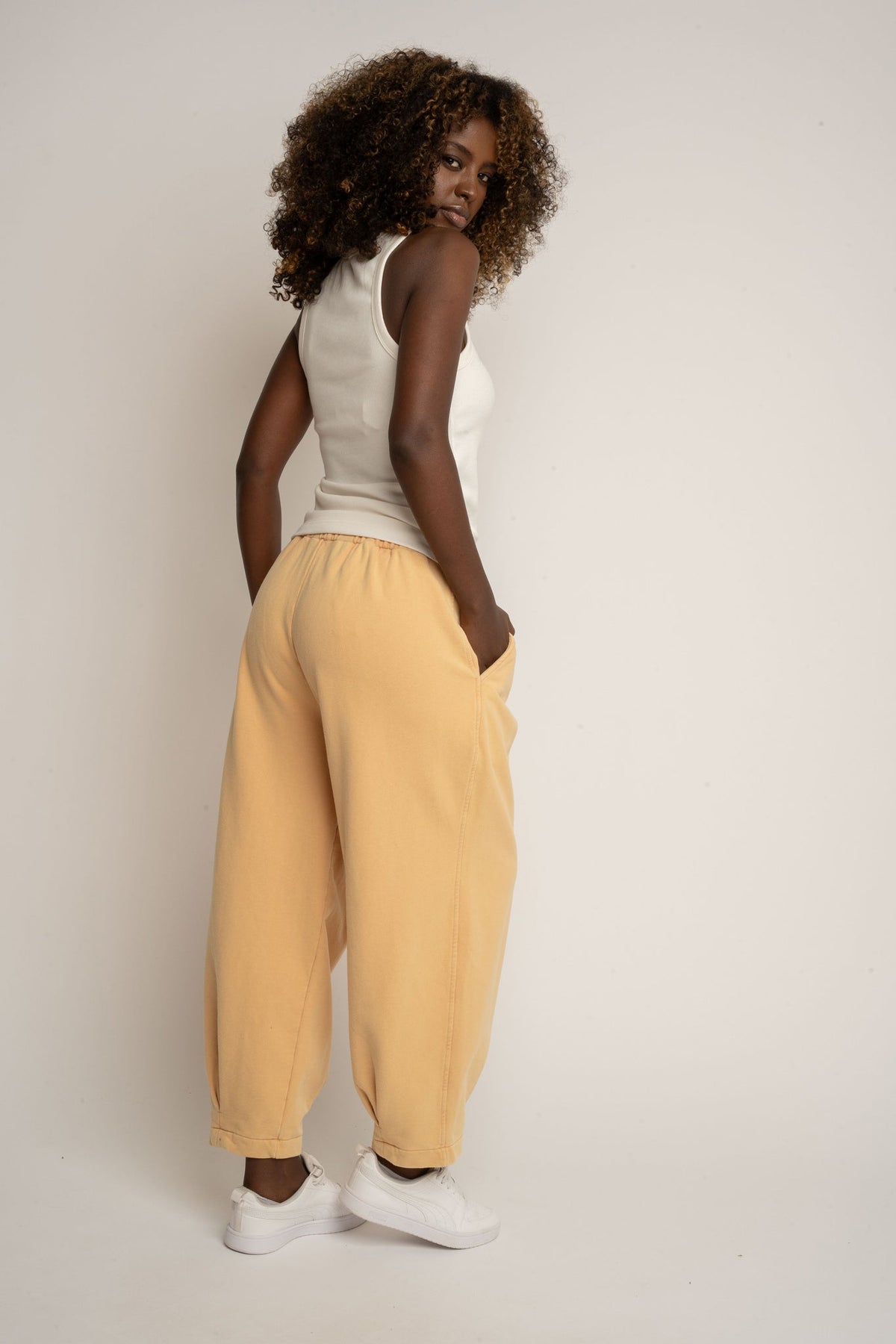WASHED MUSTARD BALLOON FIT JOGGERS - RIBE PETIT