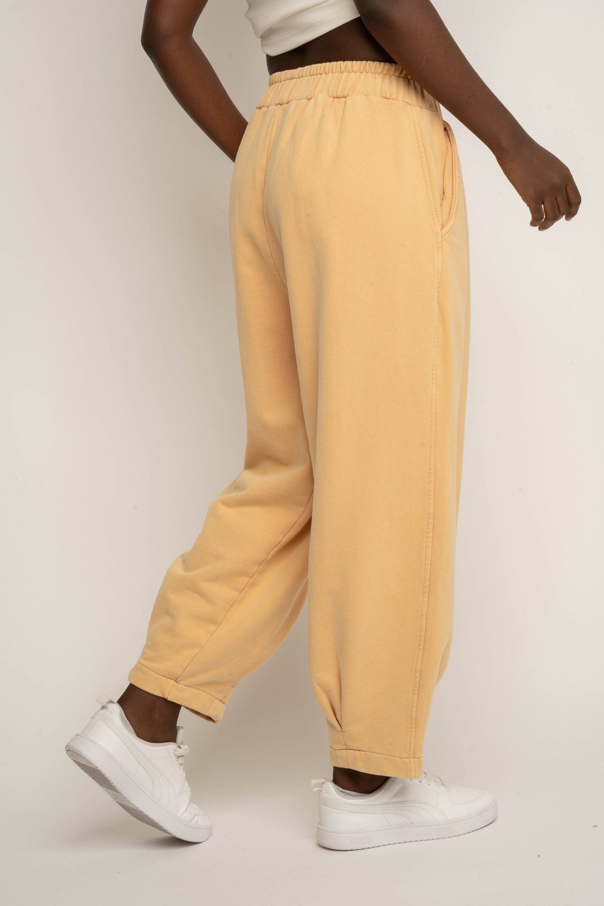 WASHED MUSTARD BALLOON FIT JOGGERS - RIBE PETIT