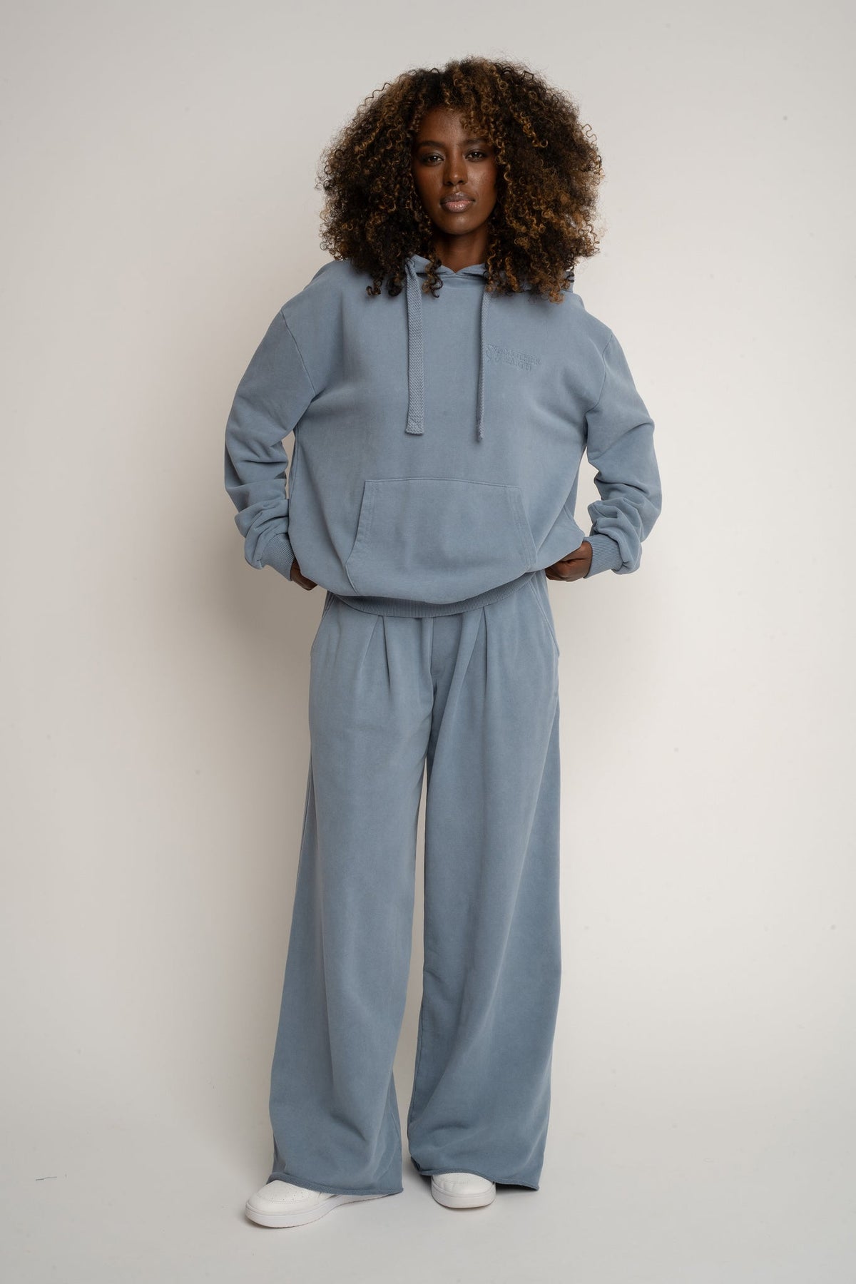 BLUE WASHED WIDE LEG SWEATPANTS - ESBJERG