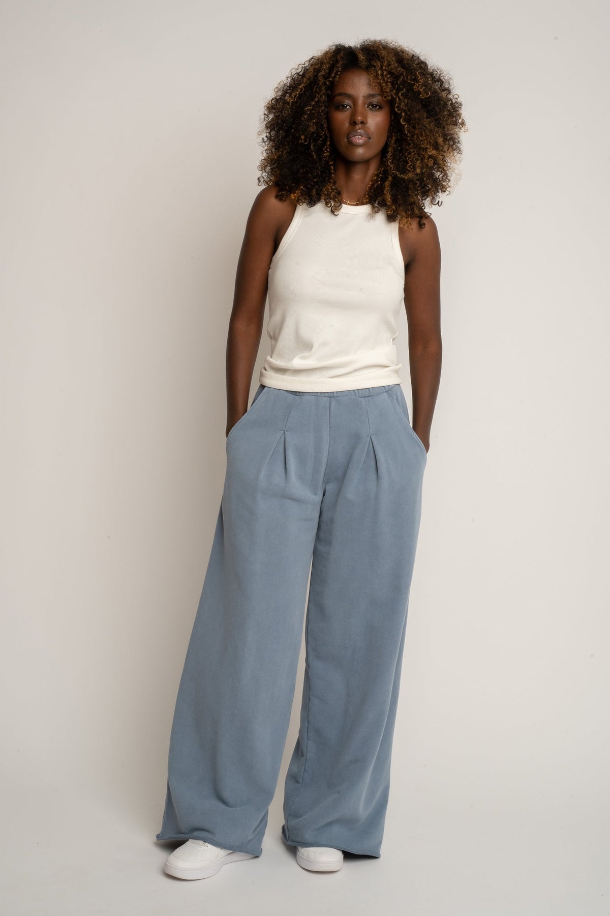 BLUE WASHED WIDE LEG SWEATPANTS - ESBJERG