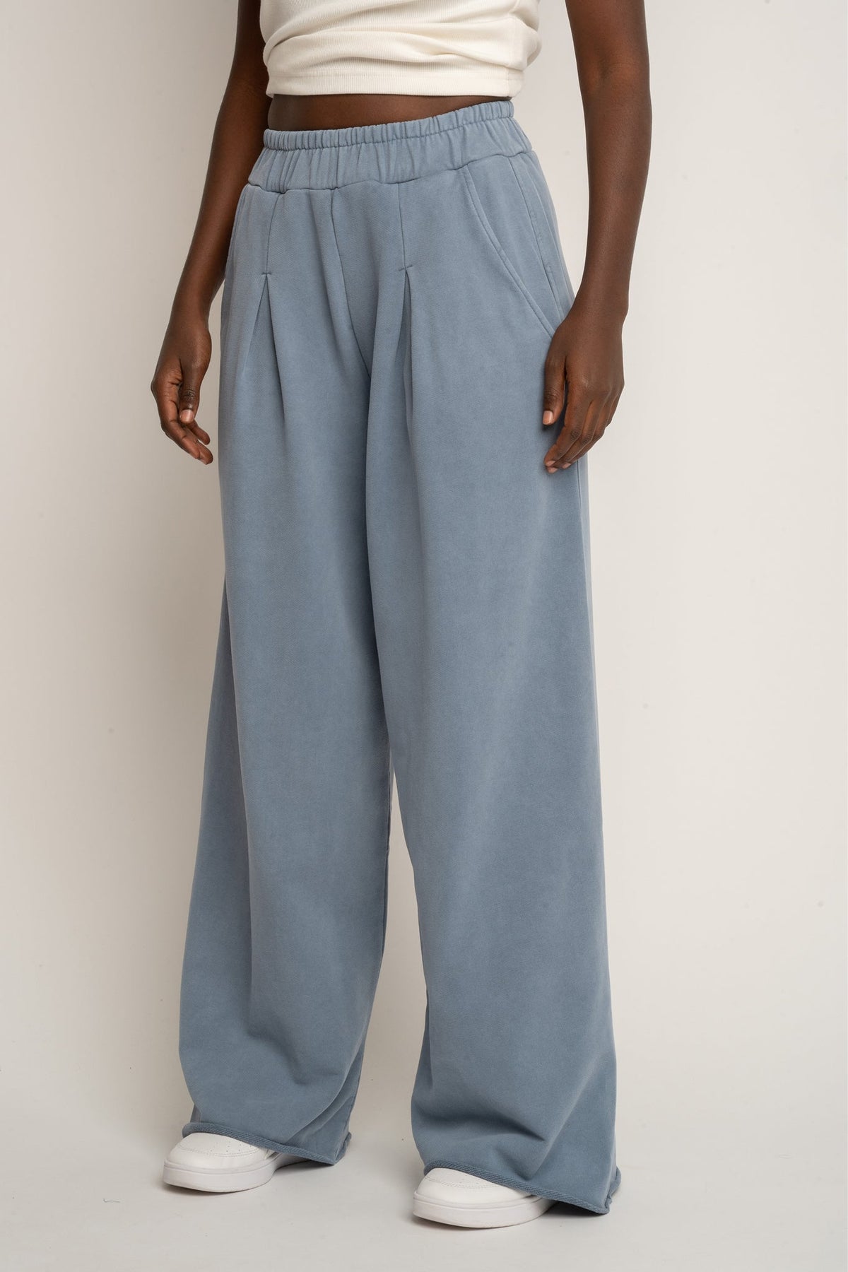 BLUE WASHED WIDE LEG SWEATPANTS - ESBJERG