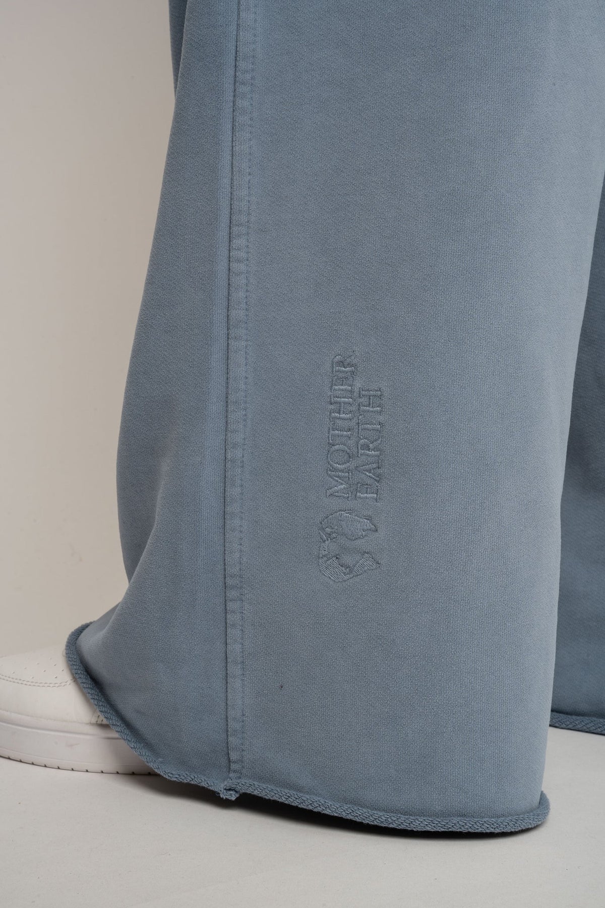 BLUE WASHED WIDE LEG SWEATPANTS - ESBJERG