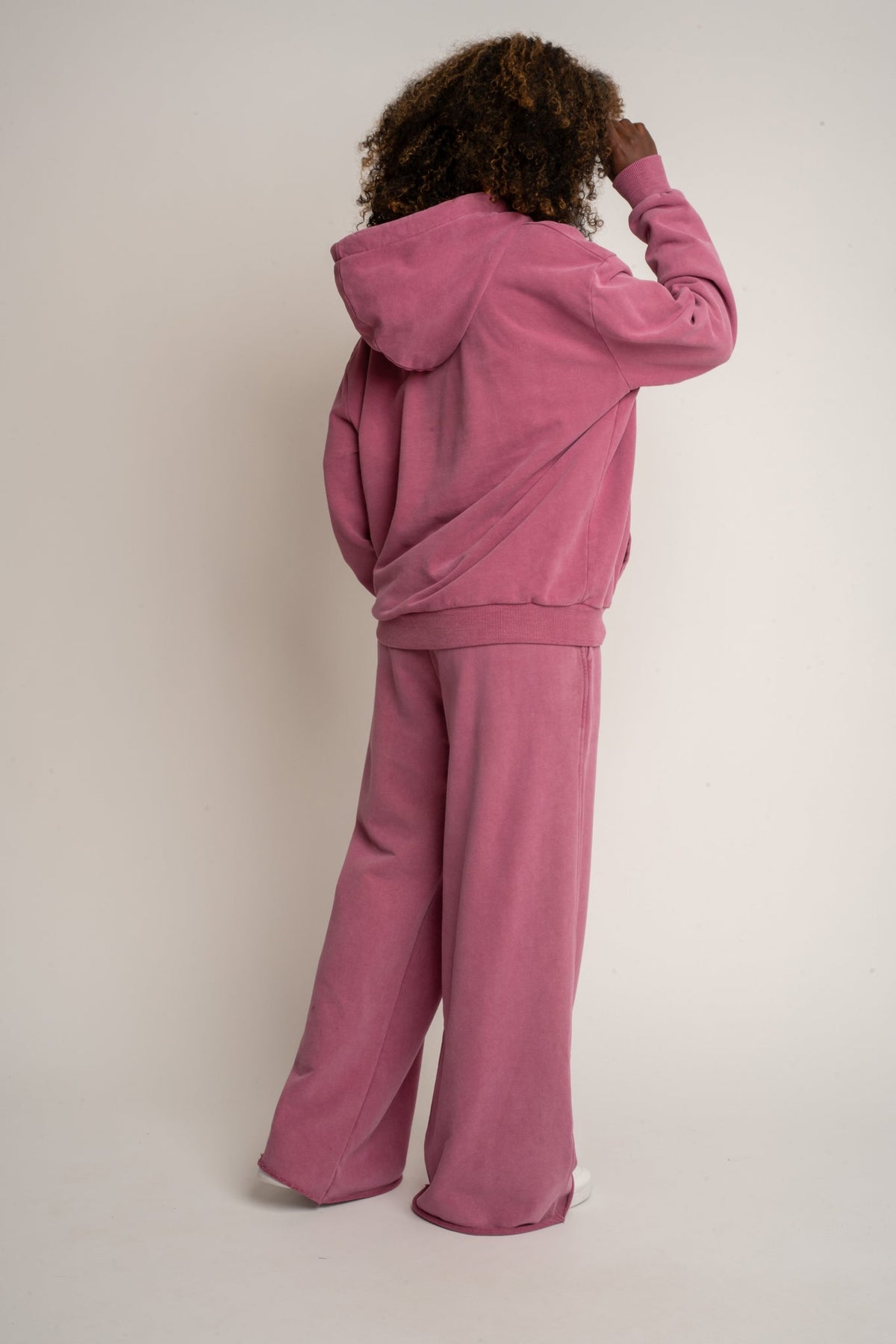 SPODNIE DRESOWE O KROJU WIDE  LEG Z EFEKTEM WASHED RÓŻOWE - ESBJERG