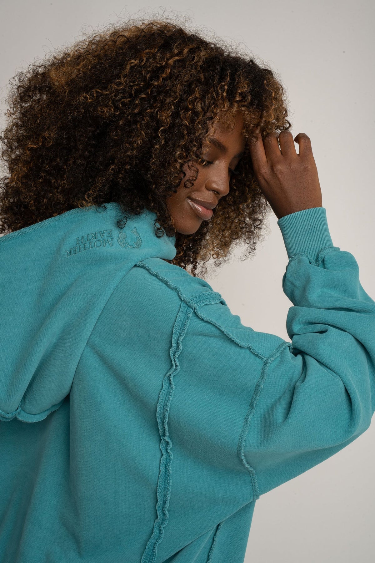 BLUZA OVERSIZE Z EFEKTEM WASHED  TURKUSOWA - OSLO