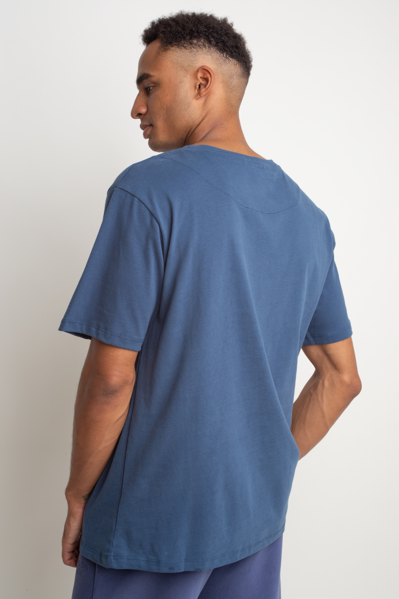 MEN'S NAVY BLUE T-SHIRT - OAHU